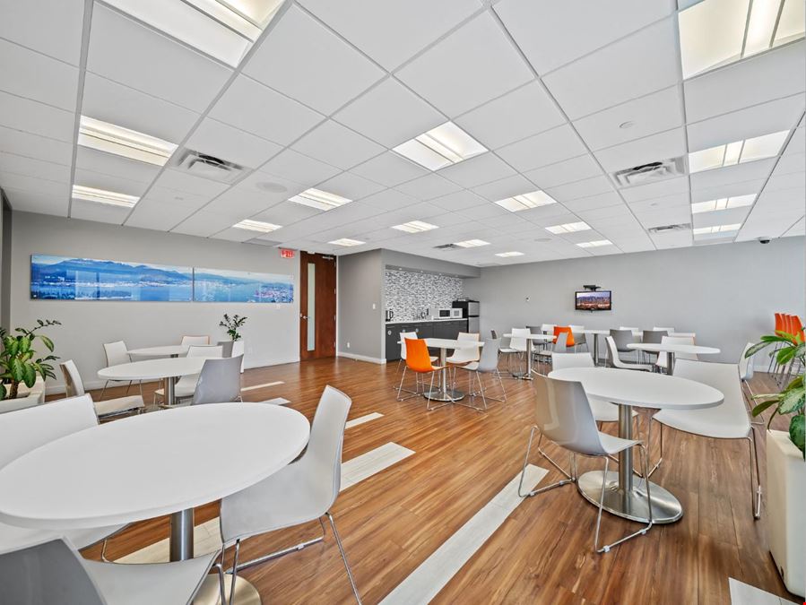 1090 West Georgia 