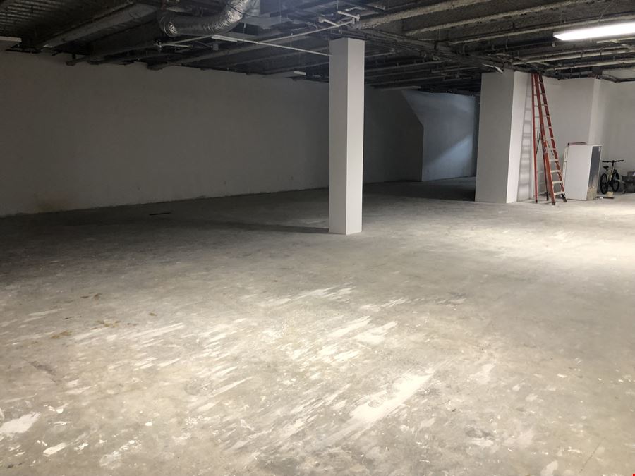 Warehouse for lease in prime Long Island City