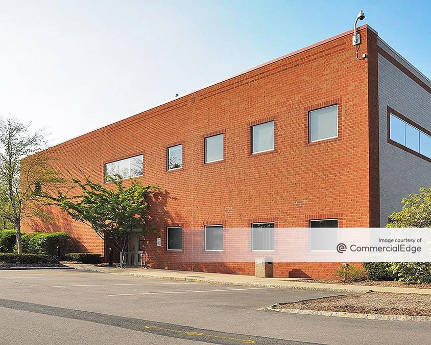 Brookside Office Park - 2 Edgewater Drive