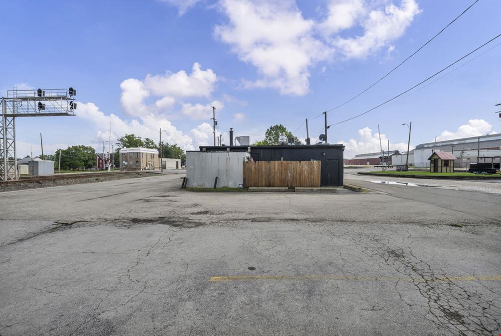 526 W Center St