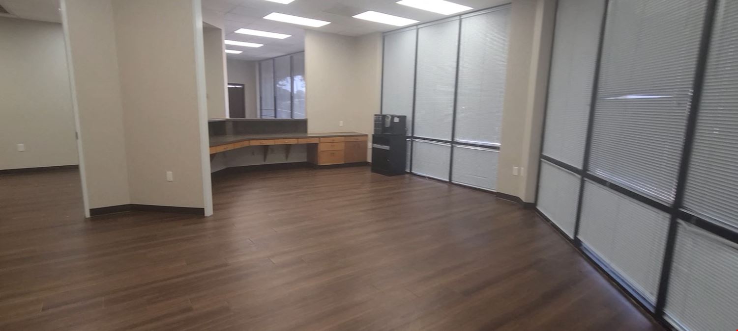 3,109 SF of Office/Medical Space in Bryan, TX