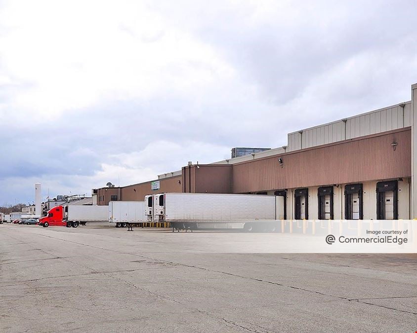 Crawford Industrial Park - 4220 South Kildare Avenue - South Building