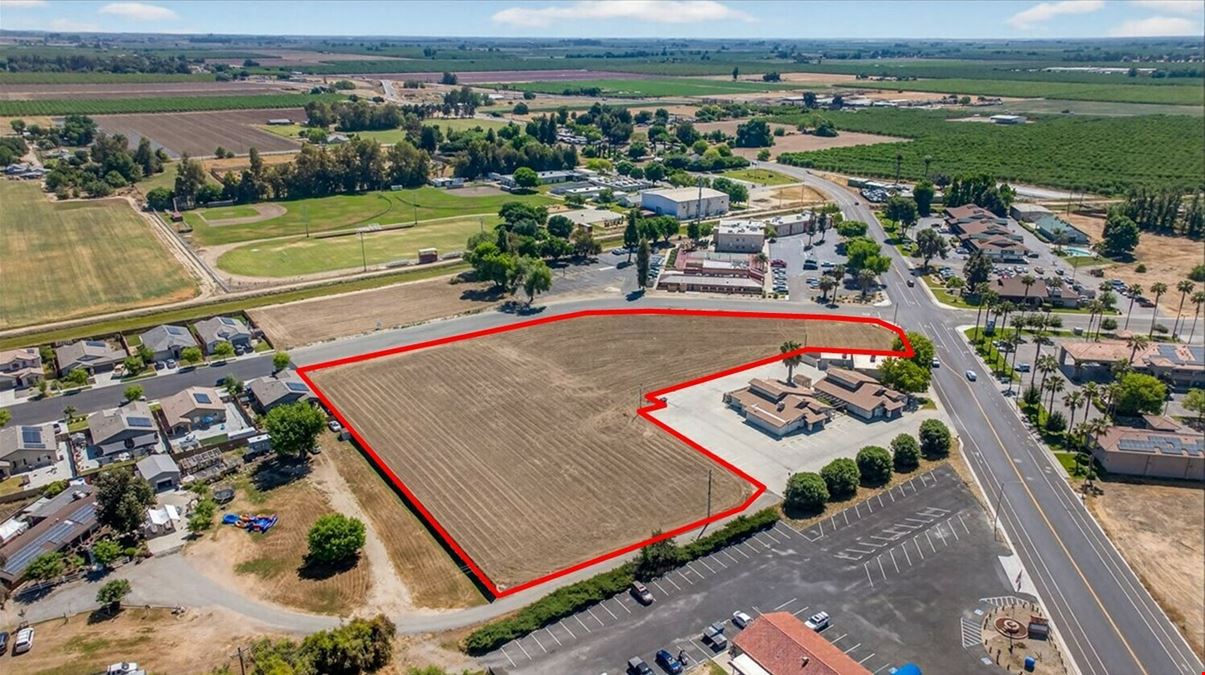 ±3.489 Acres of Prime Commercial Land in Lemoore, CA