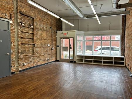 Preview of commercial space at 2022 Adams Street