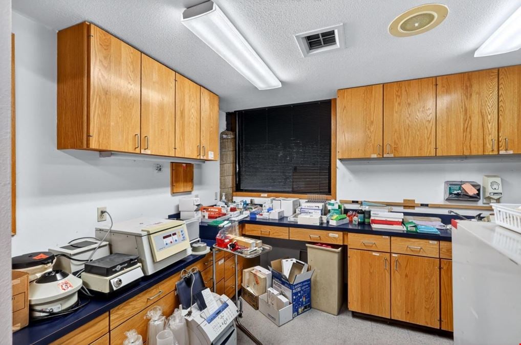 950 W. Ironwood Dr. #3