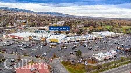 Preview of Retail space for Rent at 6650 N Glenwood St