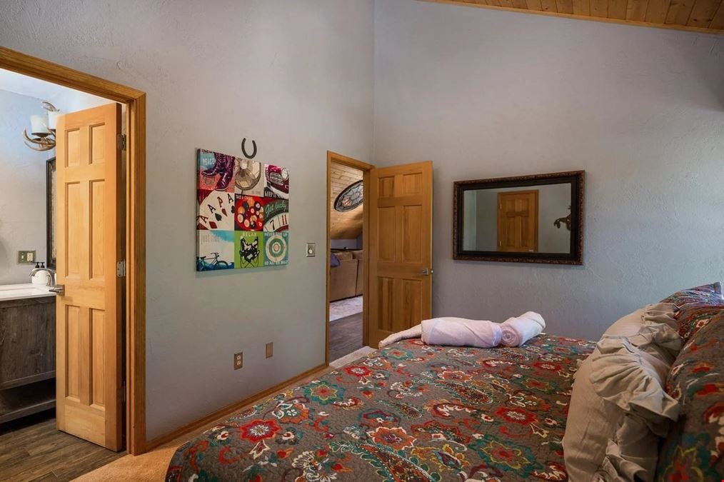 Live/Work Space - Boutique Shop in Chama, NM for Sale