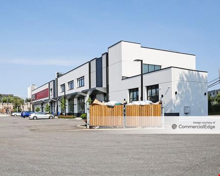 Preview of Retail space for Rent at 91-30 Van Wyck Expwy