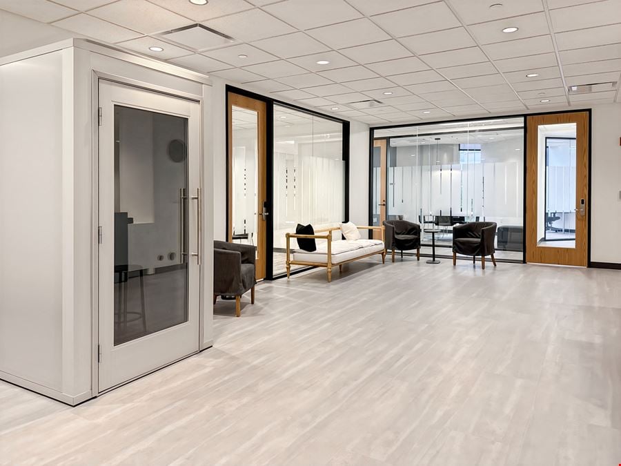 Regus - Hollywood - 1895 Tyler Street