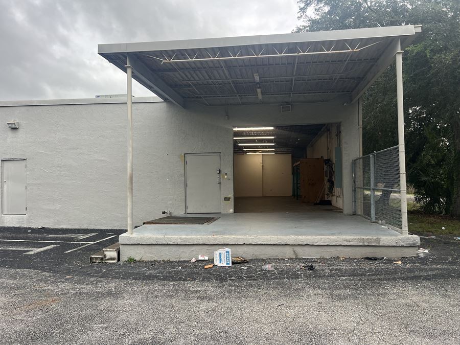 15,192 SF Single-Tenant Retail / Medical / Flex Building For Lease!