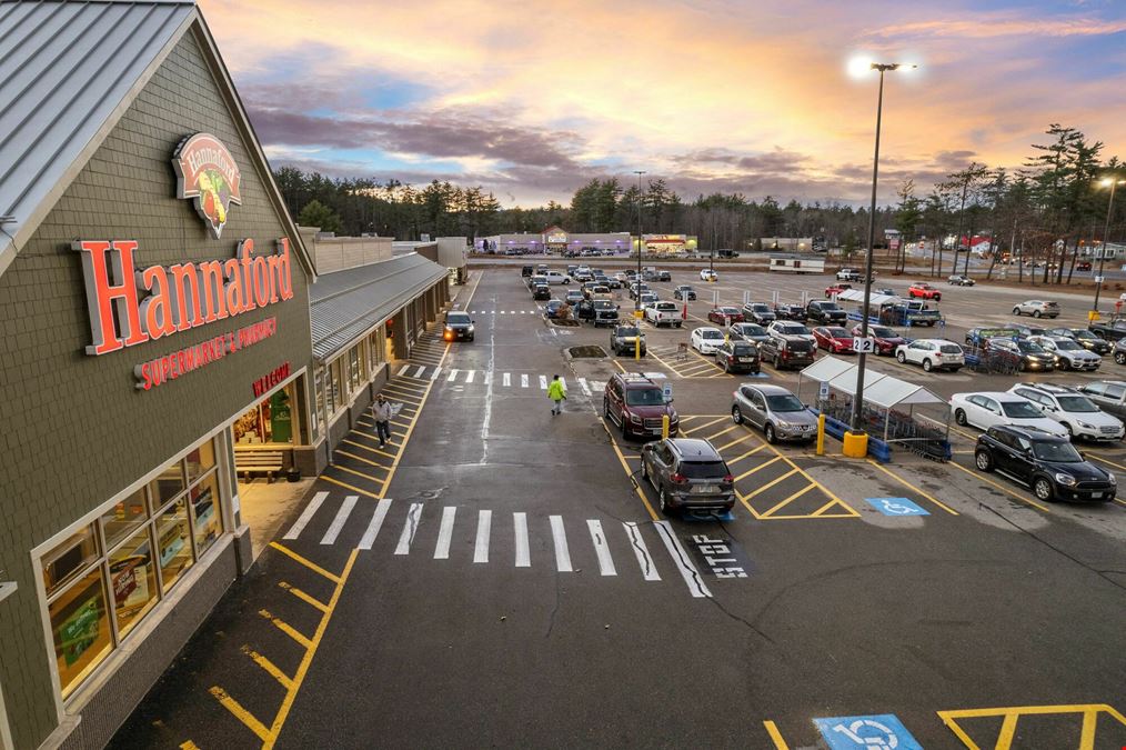 Ossipee, NH - Hannaford Plaza