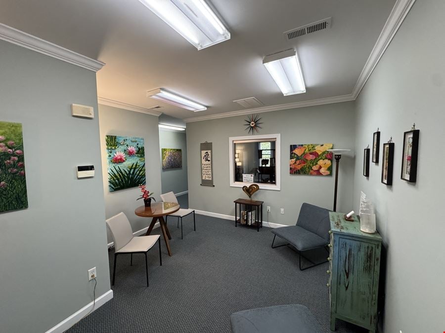 543 Keisler, Suite 203