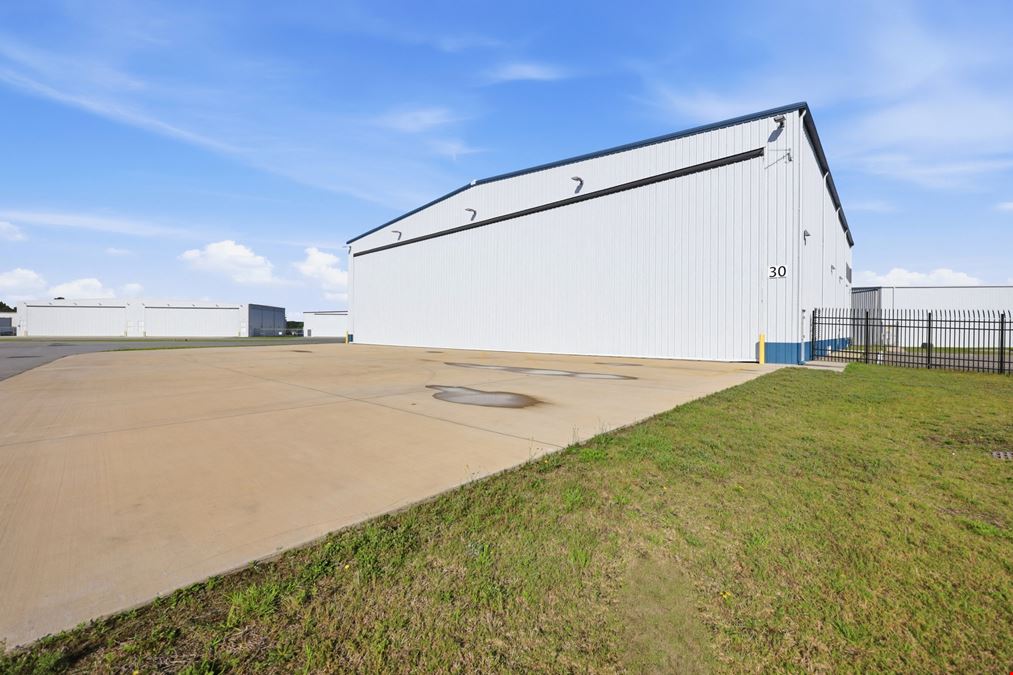 Hangar 30