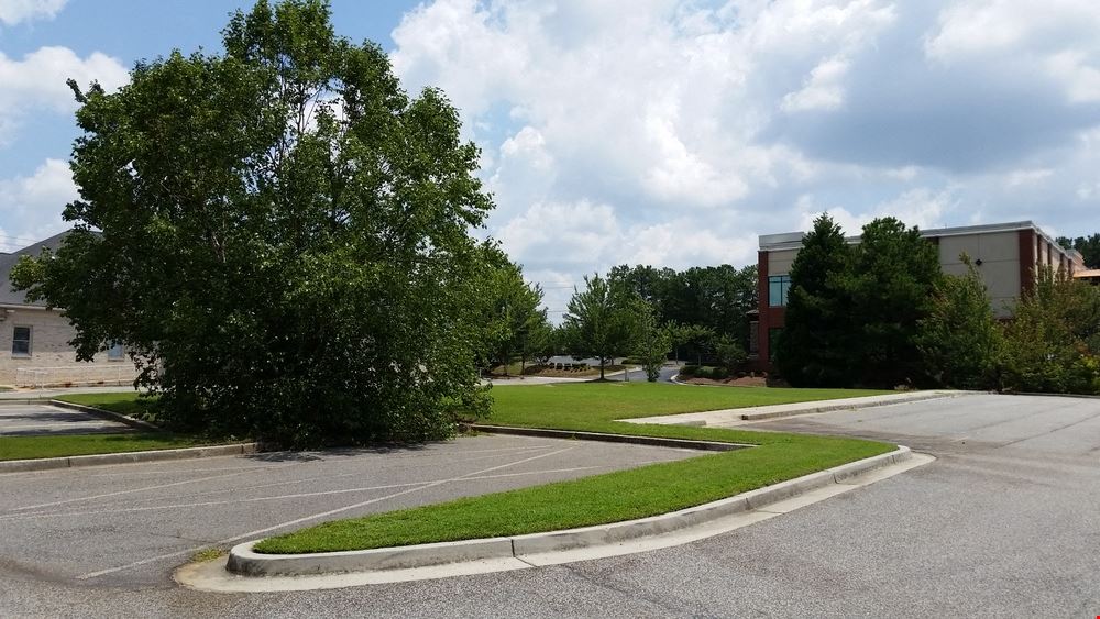 Corner Office Site-Breckenridge Blvd and Executive Dr S