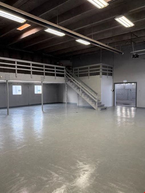 10,000 SF Automotive Warehouse W/ 2,000 SF bonus mezzanine included at no additional rent | 950 W 2100 S Salt Lake City