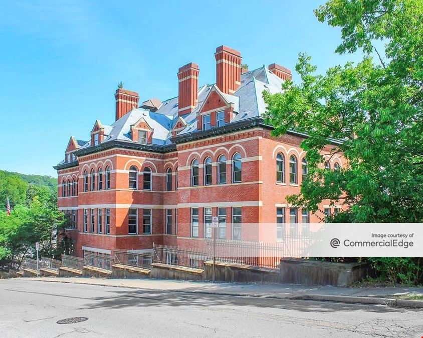 Lincoln School Professional Building