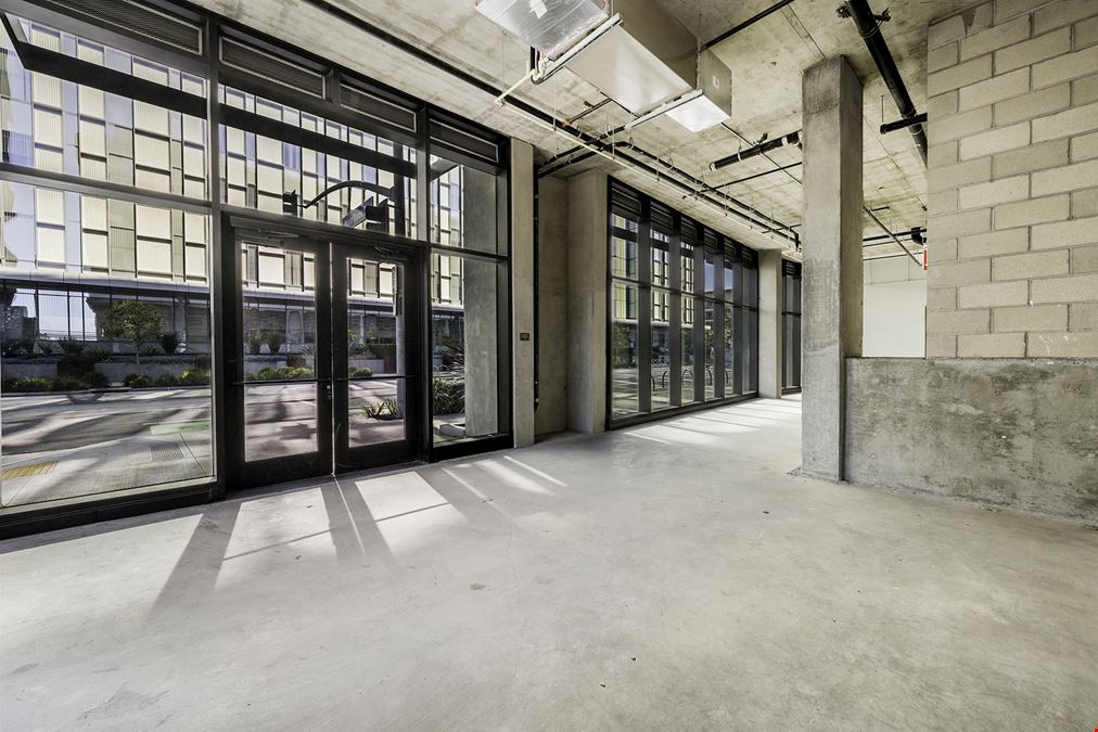 500 W Broadway