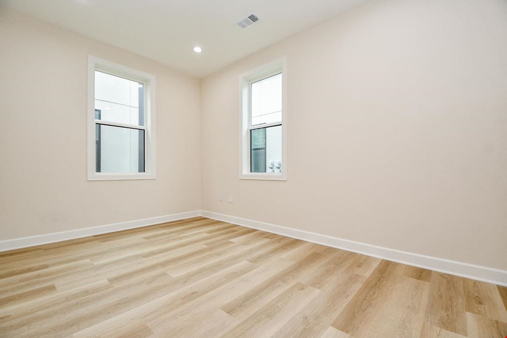1325 Main St Unit 502