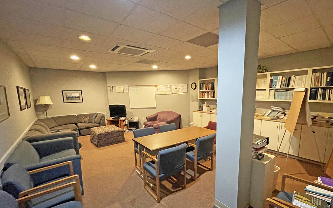 2151 Linglestown Road, Suite 200