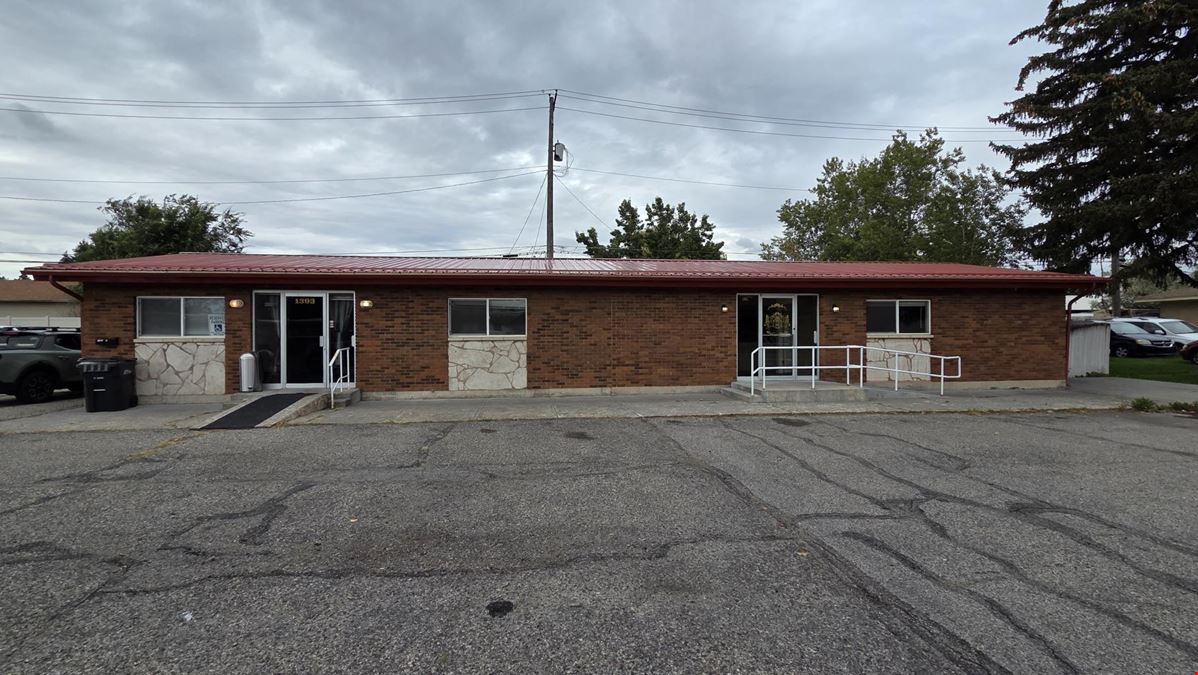 1393 Cambridge Dr