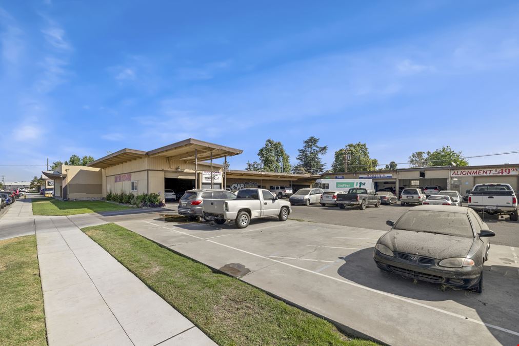 Commercial Retail Spaces in Madera, CA