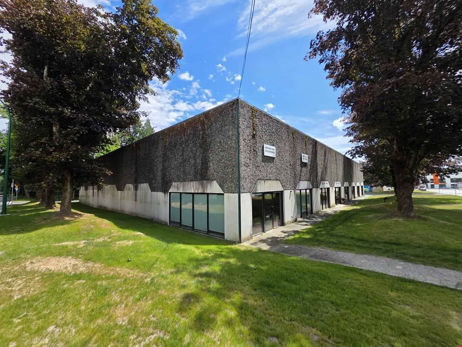4032 McCONNELL DRIVE