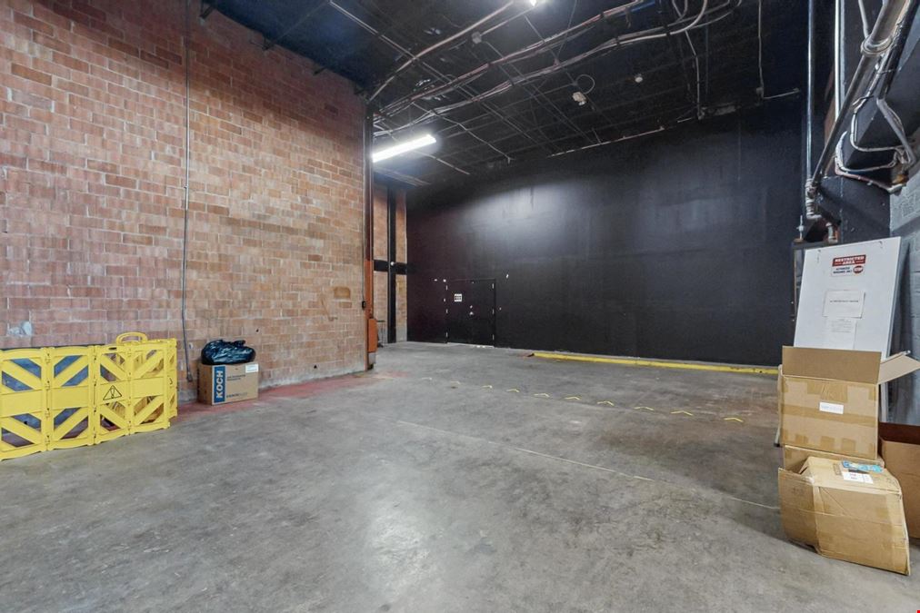 TWO SUITE WAREHOUSE WITH MEGA ELECTRICITY