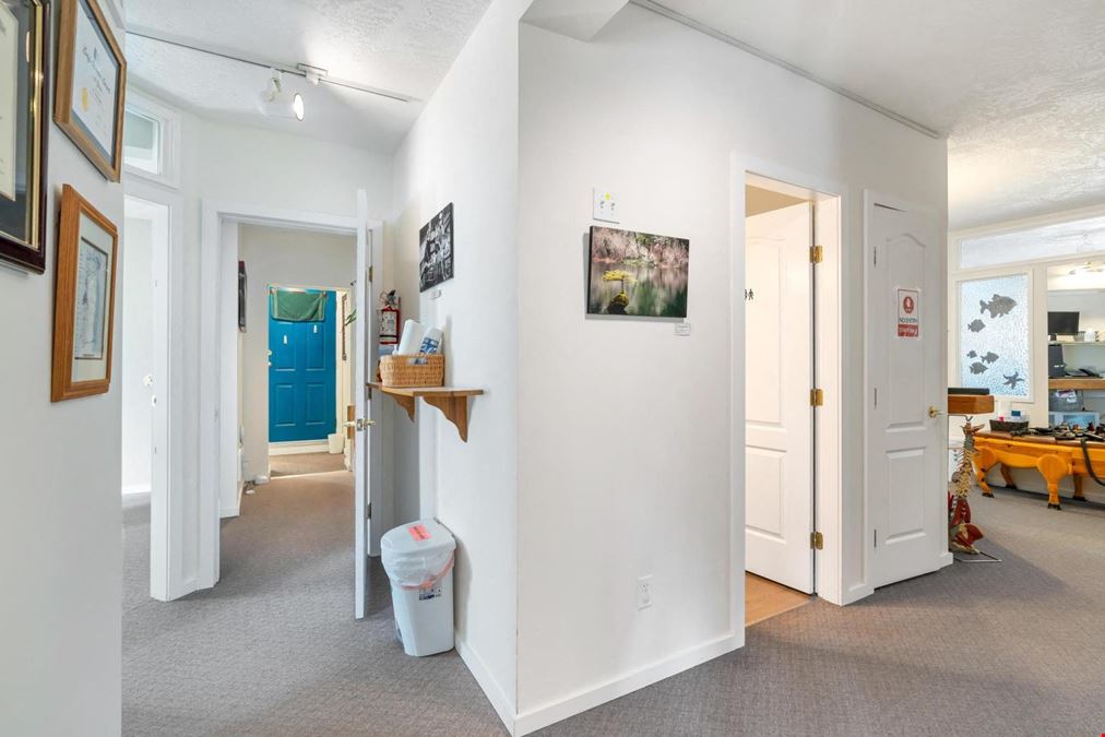 385 Lagoon Road