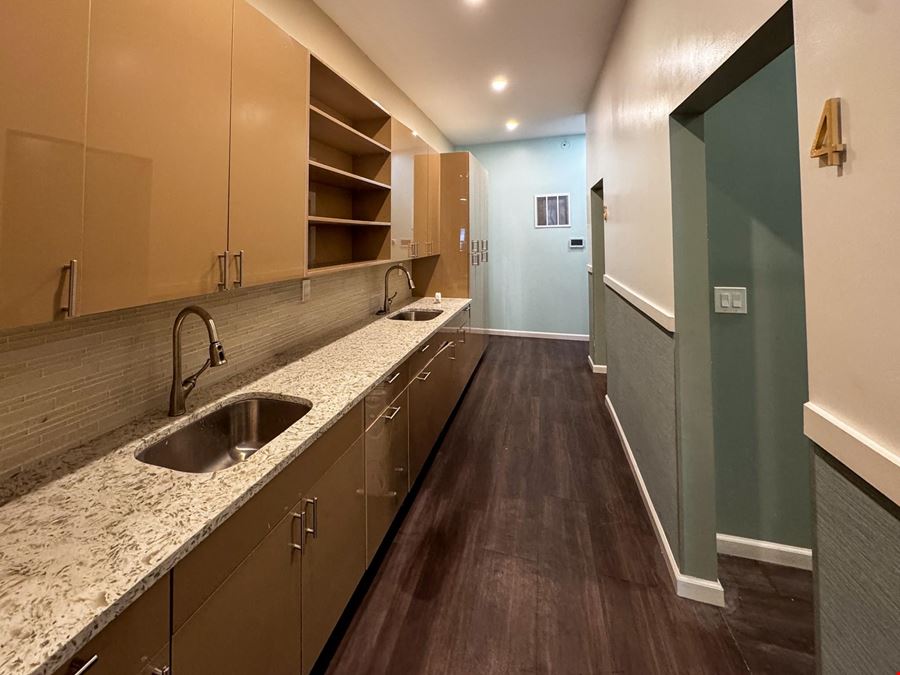 1,300 SF | 1143 Fulton Street | Retail Space with Glass Frontage & Basement for Lease