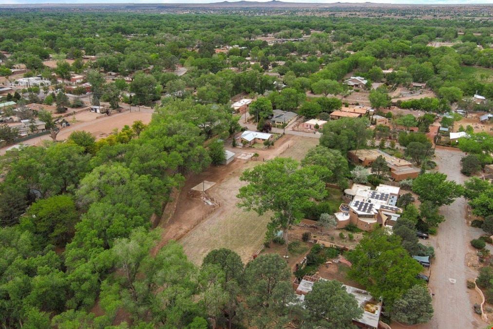 7404 Guadalupe Trail NW