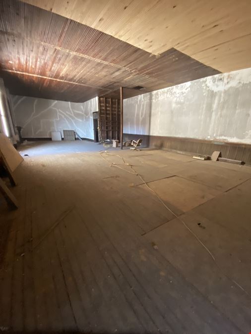 116 Courthouse Square - Upstairs