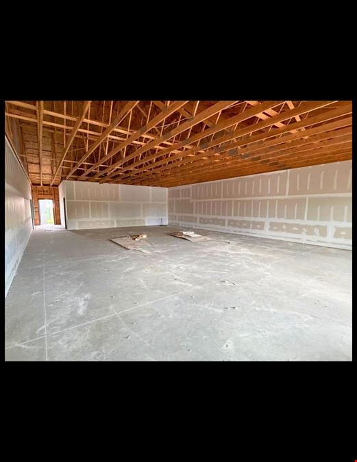 Anchor Plaza | Combined 3,569 SF