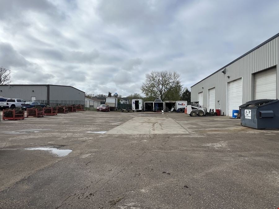 Deforest - 5,000sf