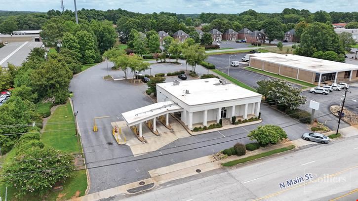 For Sale I Former Bank Building with Drive-thru lanes in Mauldin, SC