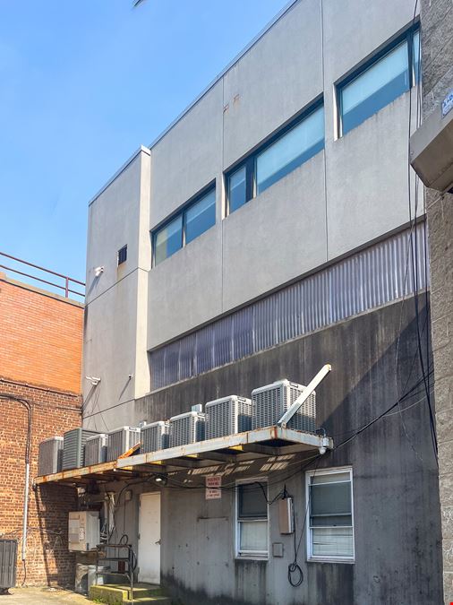 3041 Avenue U | 10,000 SF Office Building with Parking on Ave U