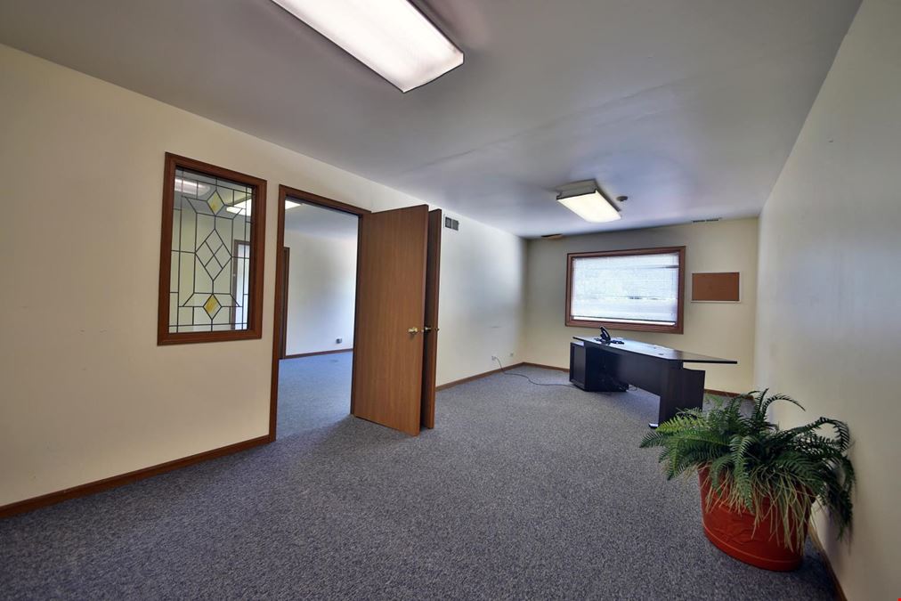 33 N. Waukegan Road