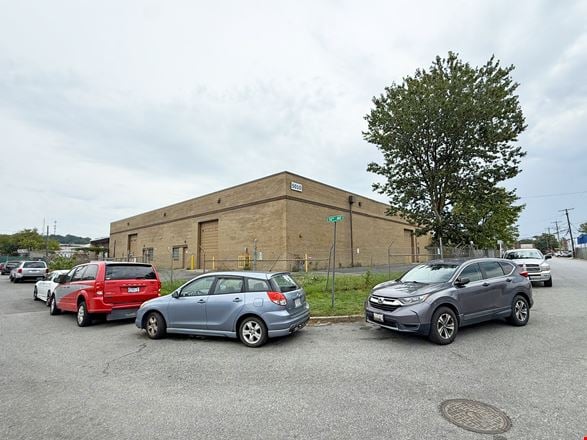 Preview of Industrial space for Rent at 5010 Creston St