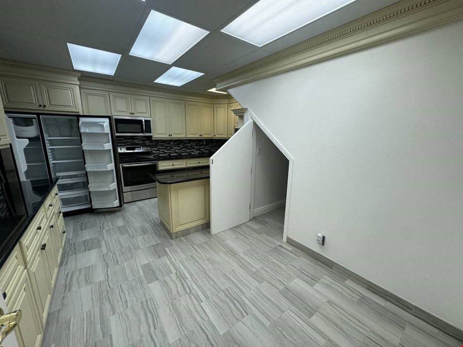 29A Cambon Dr