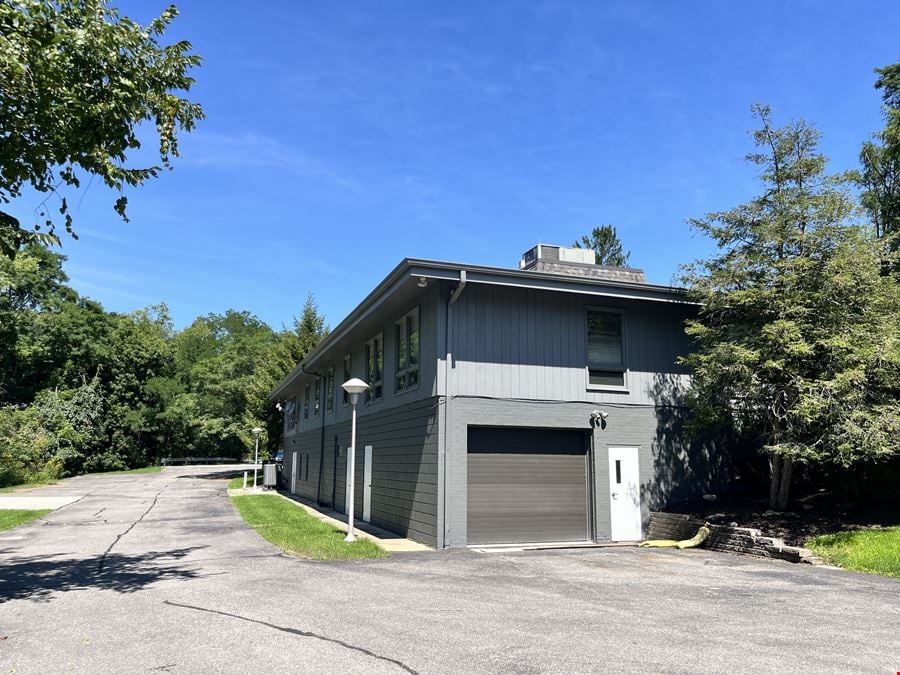 1900 Sleepy Hollow Rd