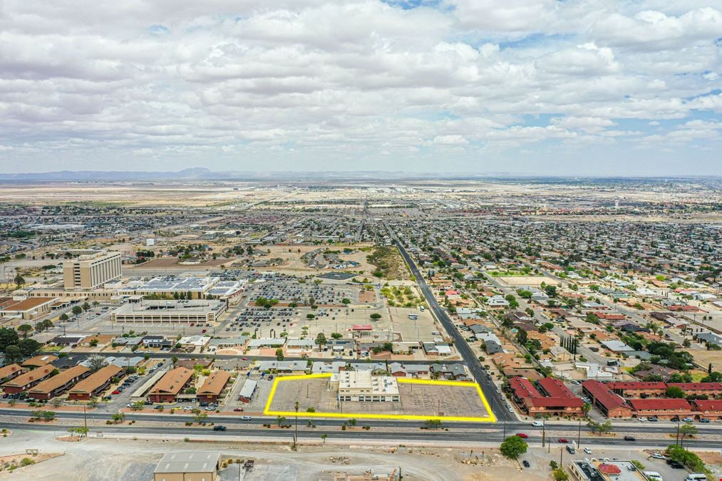 Previous Plasma Center Building FOR SALE