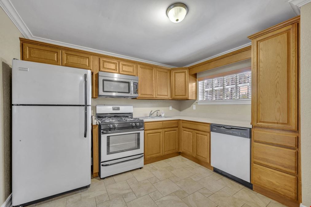 444 E 5th Ave