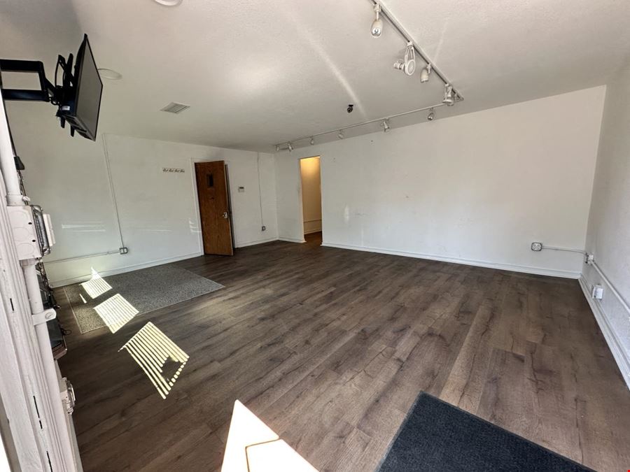 2201 Lake Ave