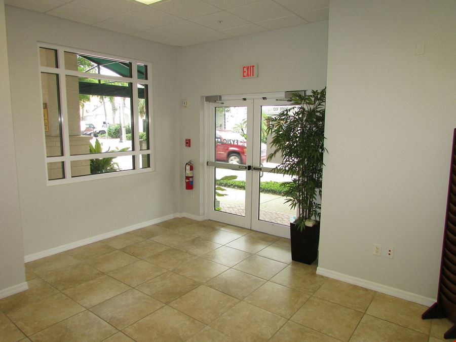 HARD TO FIND OFFICE CONDO IN DOWNTOWN SARASOTA!