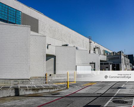 Preview of commercial space at 1933 Davis Street