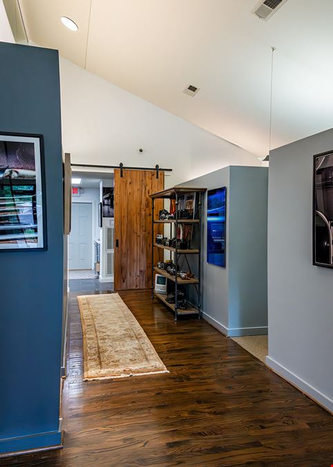 Rare Standalone Office in Midtown