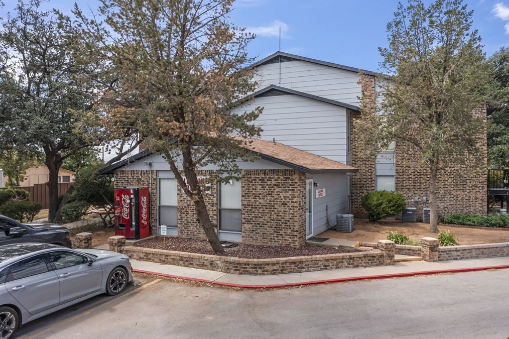 Pecan & Villa Apartments | 1113 S Betty Ave & 1500 S Calvin Ave Monahans, TX 79756