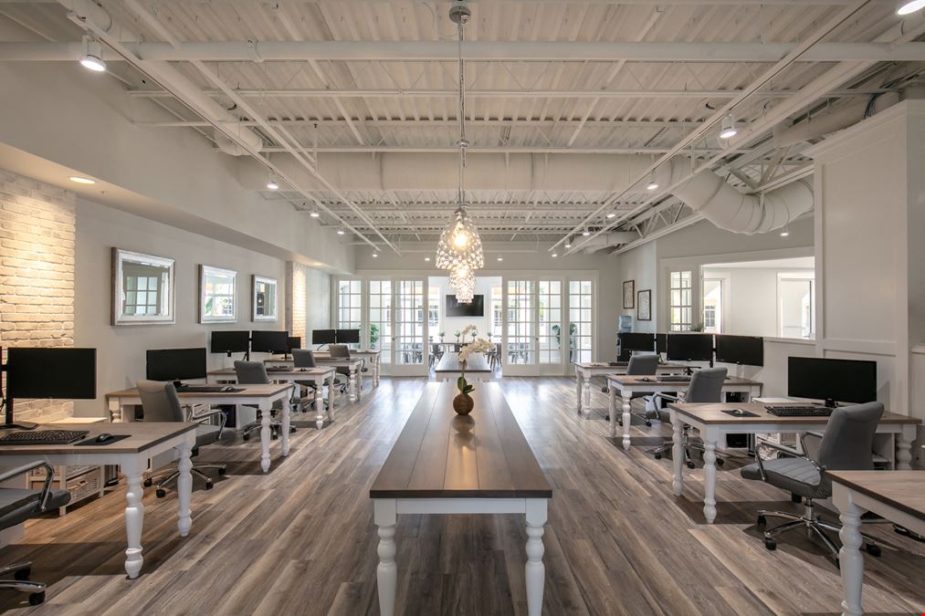 Bay Street Towncenter - Premier Office Space
