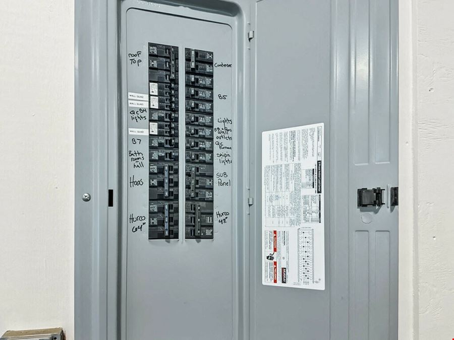 2847 SF Small-Bay Industrial | Drive-In Door | Beverly, MA