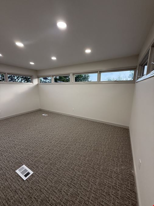 5734 Windsor Drive, Unit 6