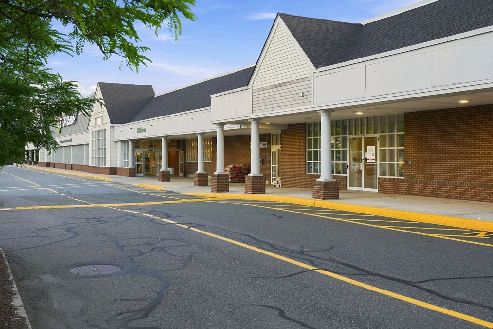 Woburn, MA - Main Street Shopping Center